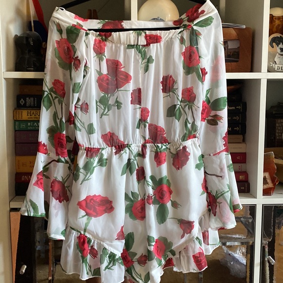 Shareen Collections floral, rose 🌹 design romper shorts - Picture 8 of 11